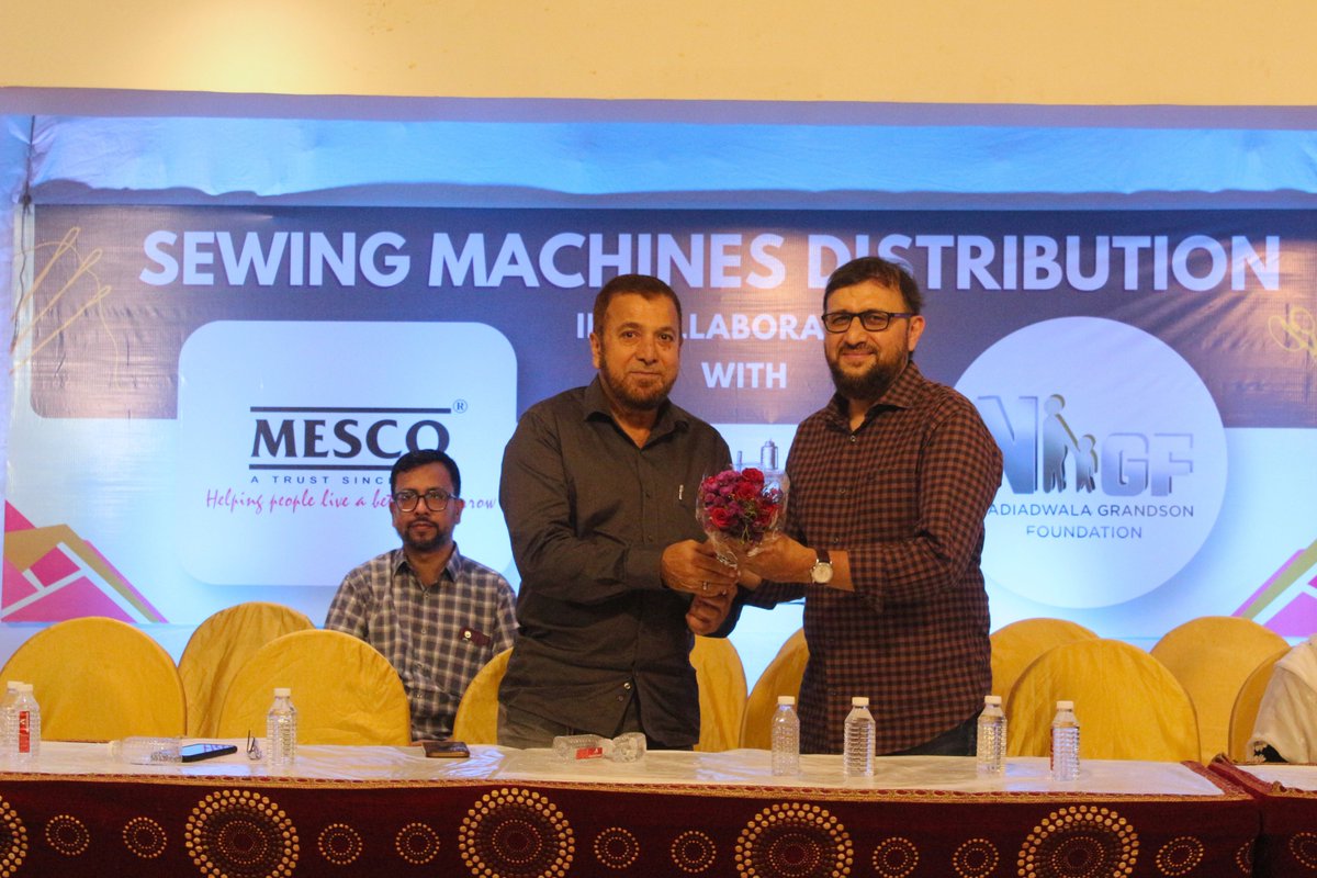 _mesco_trust's tweet photo. Empowering hands, transforming lives 💫
66 sewing machines distributed, empowering women with dignity and self-reliance.
Health Talk by Dr. Almas Khan &amp; Dr. Hafizunnisa Rehman highlighted the power of good health 💙
Grateful to our generous donors 🙏
#EmpowerWomen #MescoTrust https://t.co/QG5KfUbs9H