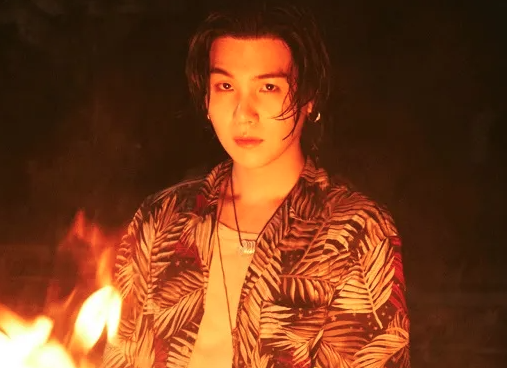 About Music tweet media