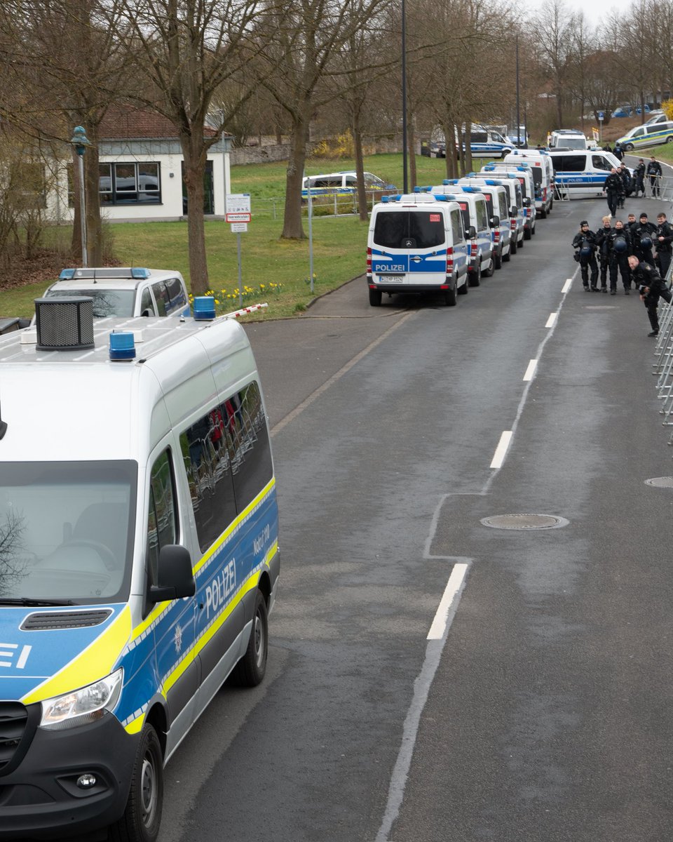 ENDSTATION RECHTS. tweet media