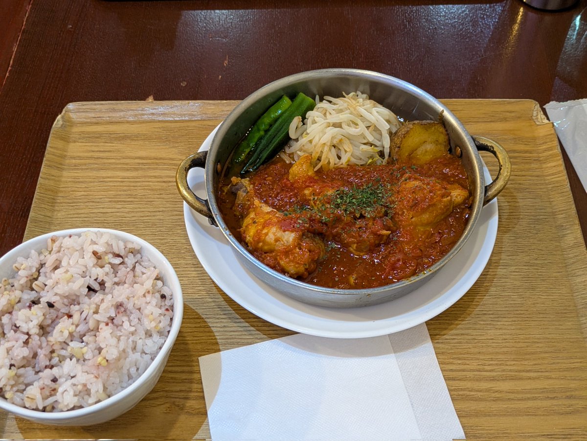 ながたかな tweet media