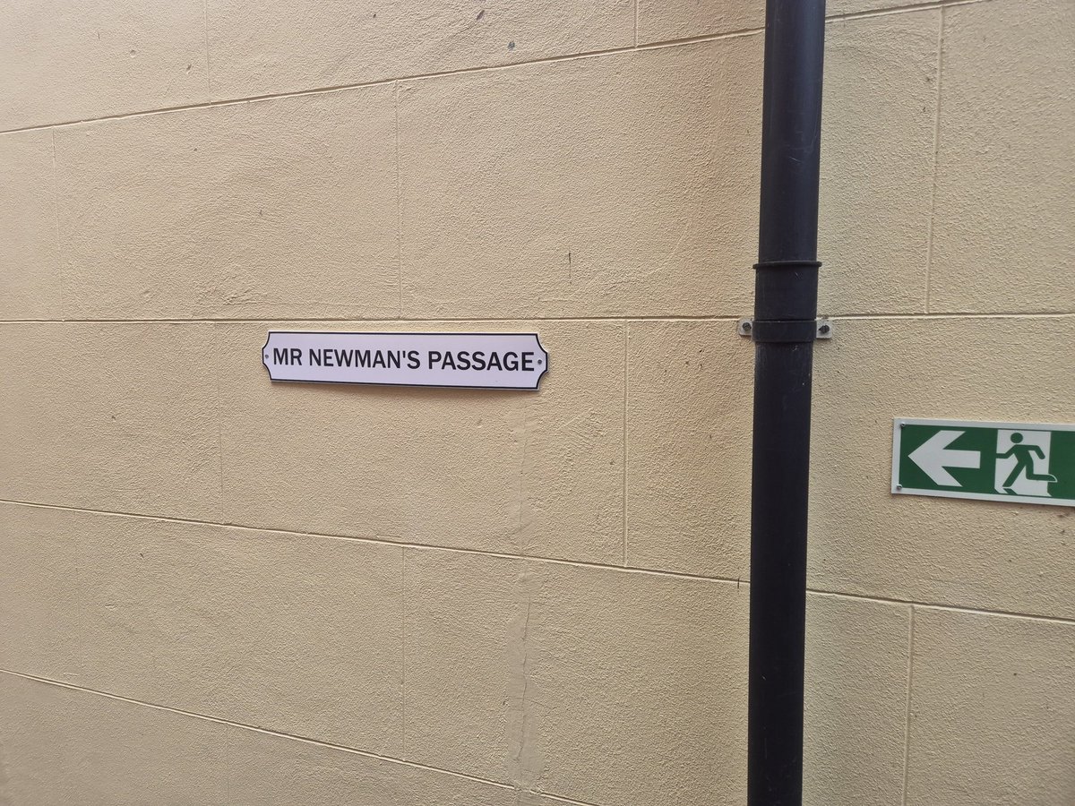 Lois Perry tweet media