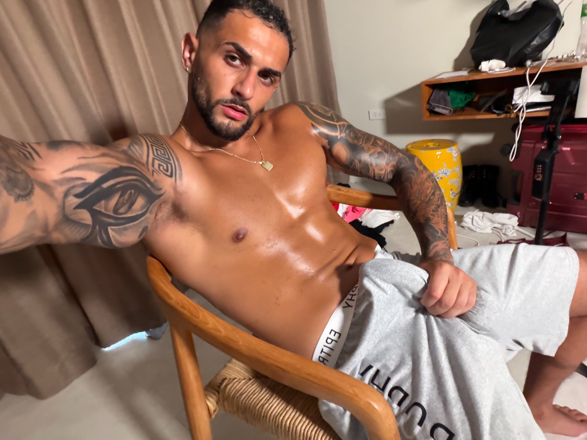 NikosAndreasX tweet media