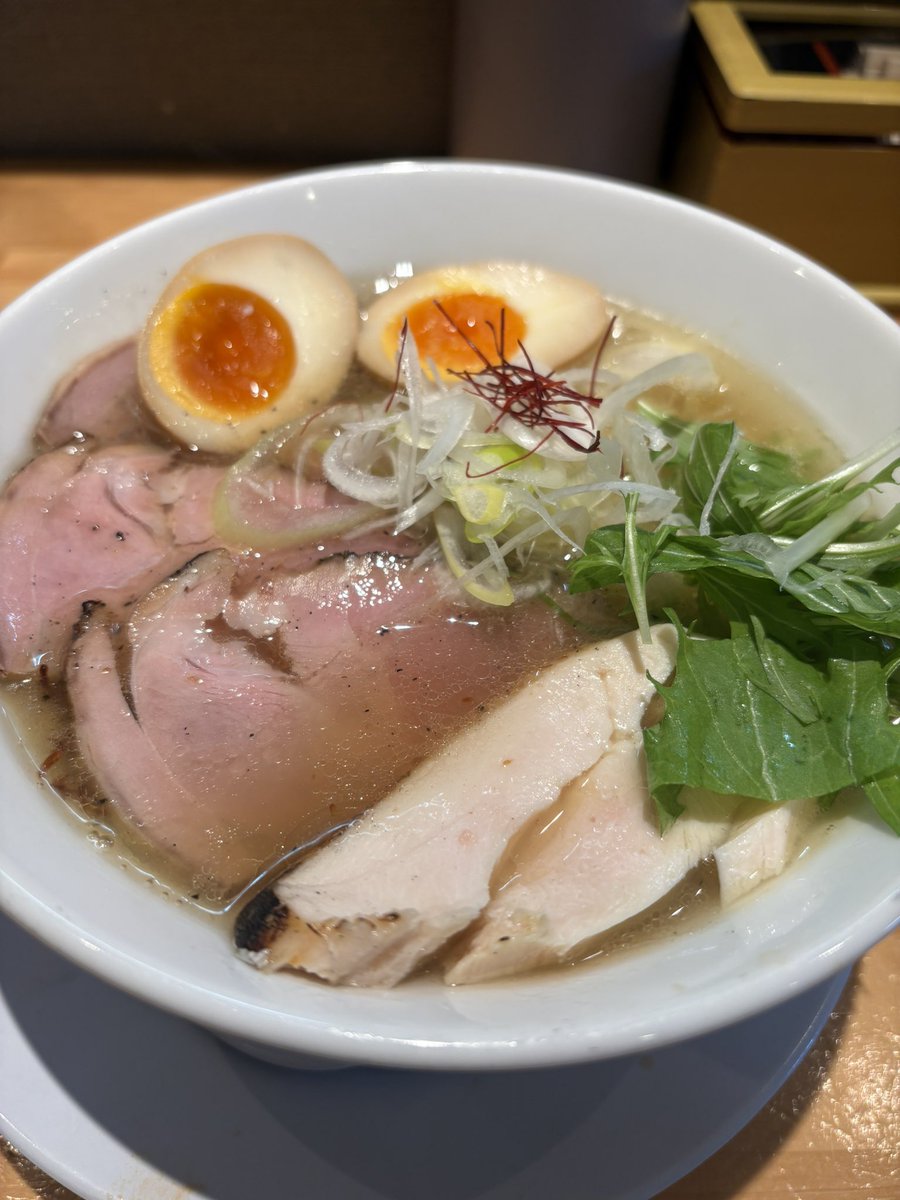 ウシオ tweet media