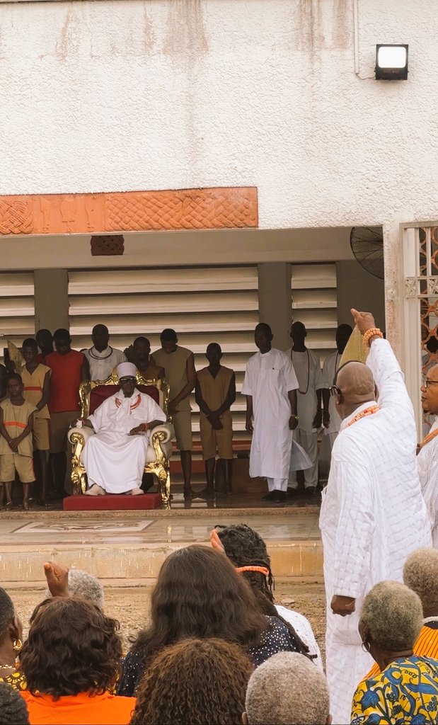 𝐄𝐃𝐎𝐂𝐄𝐍𝐓𝐑𝐈𝐂__ tweet media