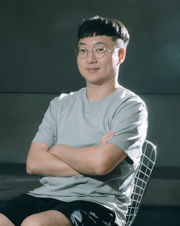 미네르바의올빼미 tweet media