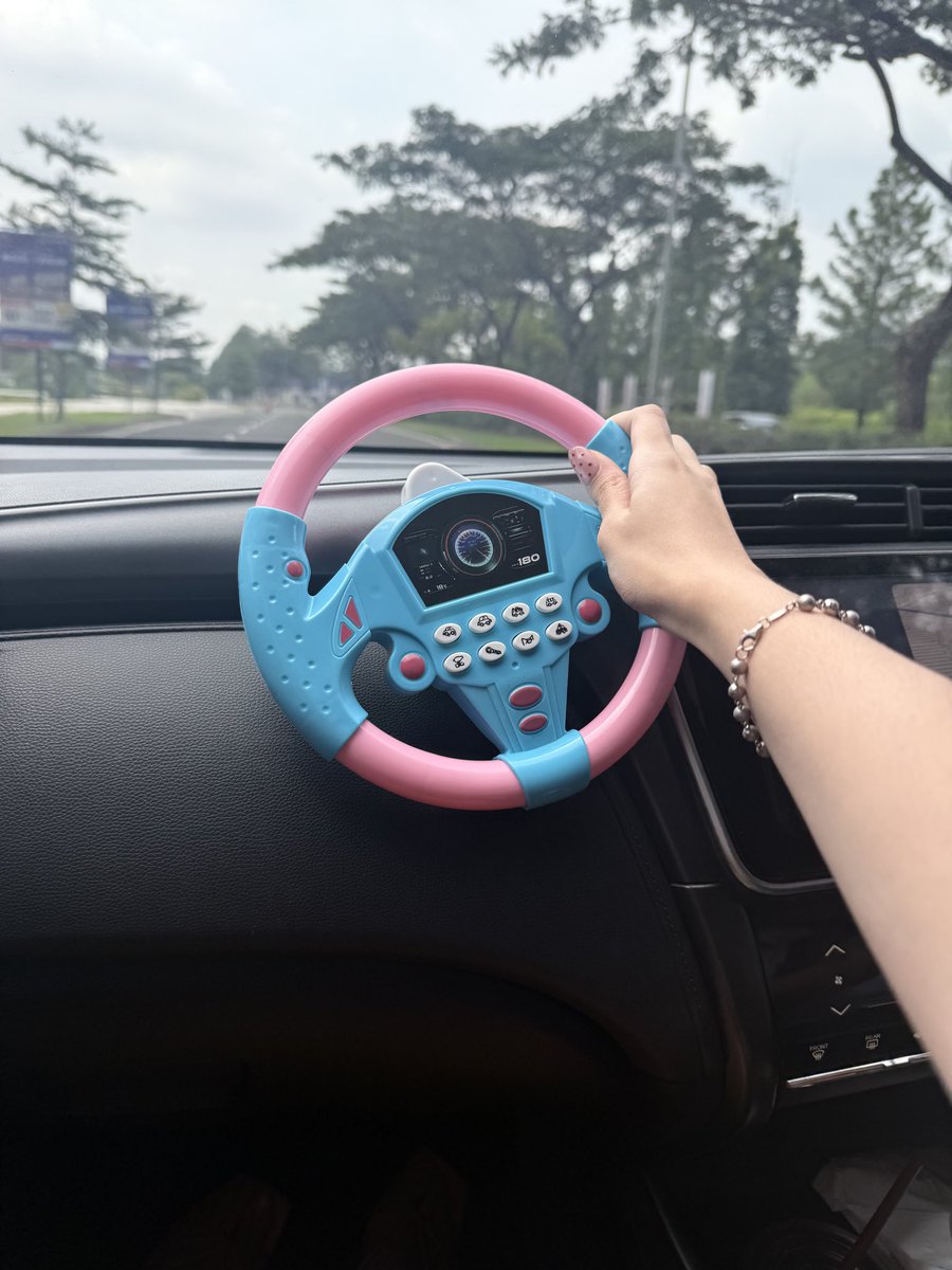 kelly g ✮ tweet media