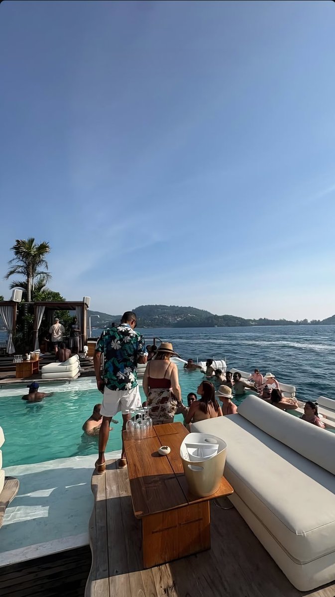 Your Princess (No face anymore) tweet media