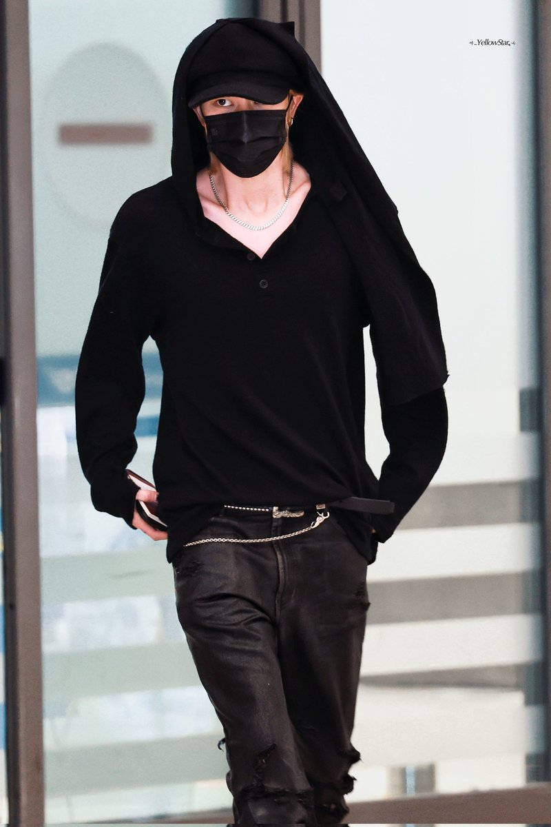 _YellowStar tweet media