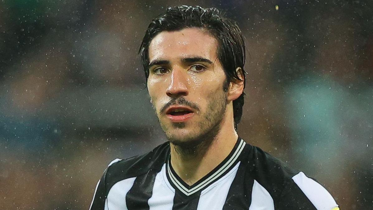 Goals Side tweet media