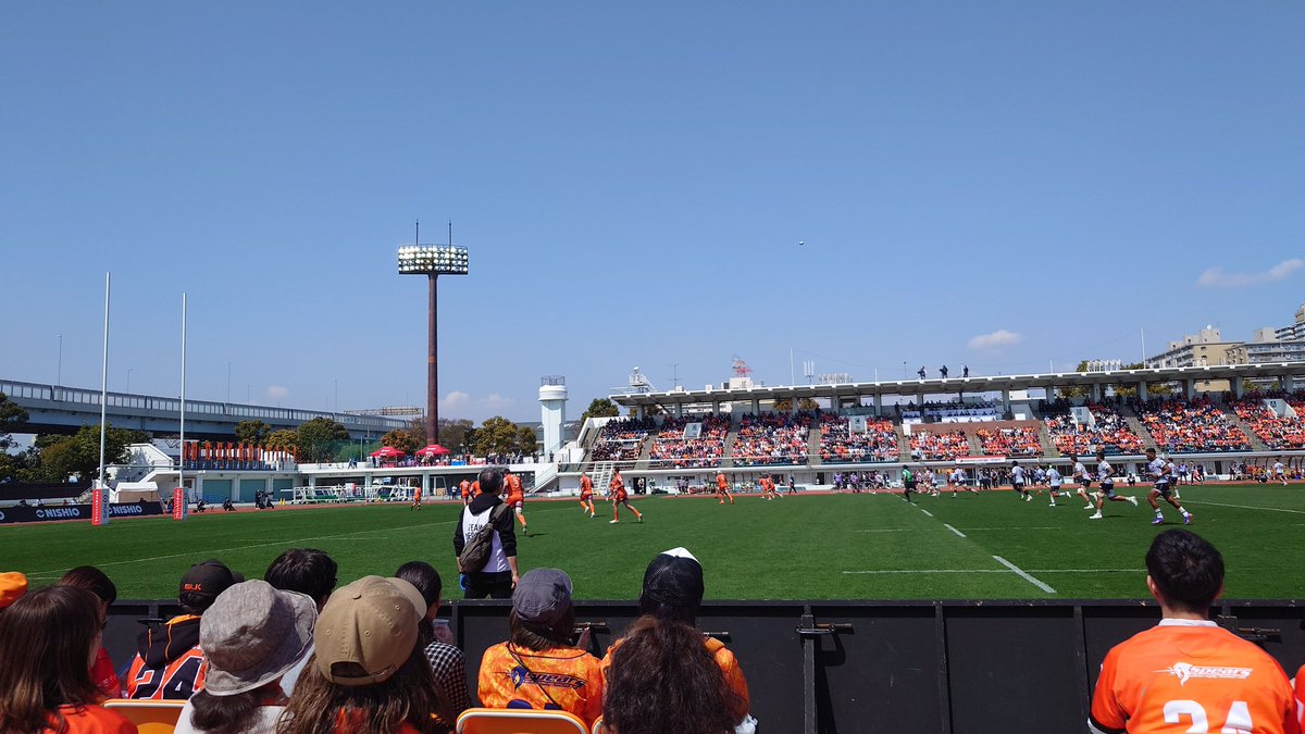 あすさん tweet media