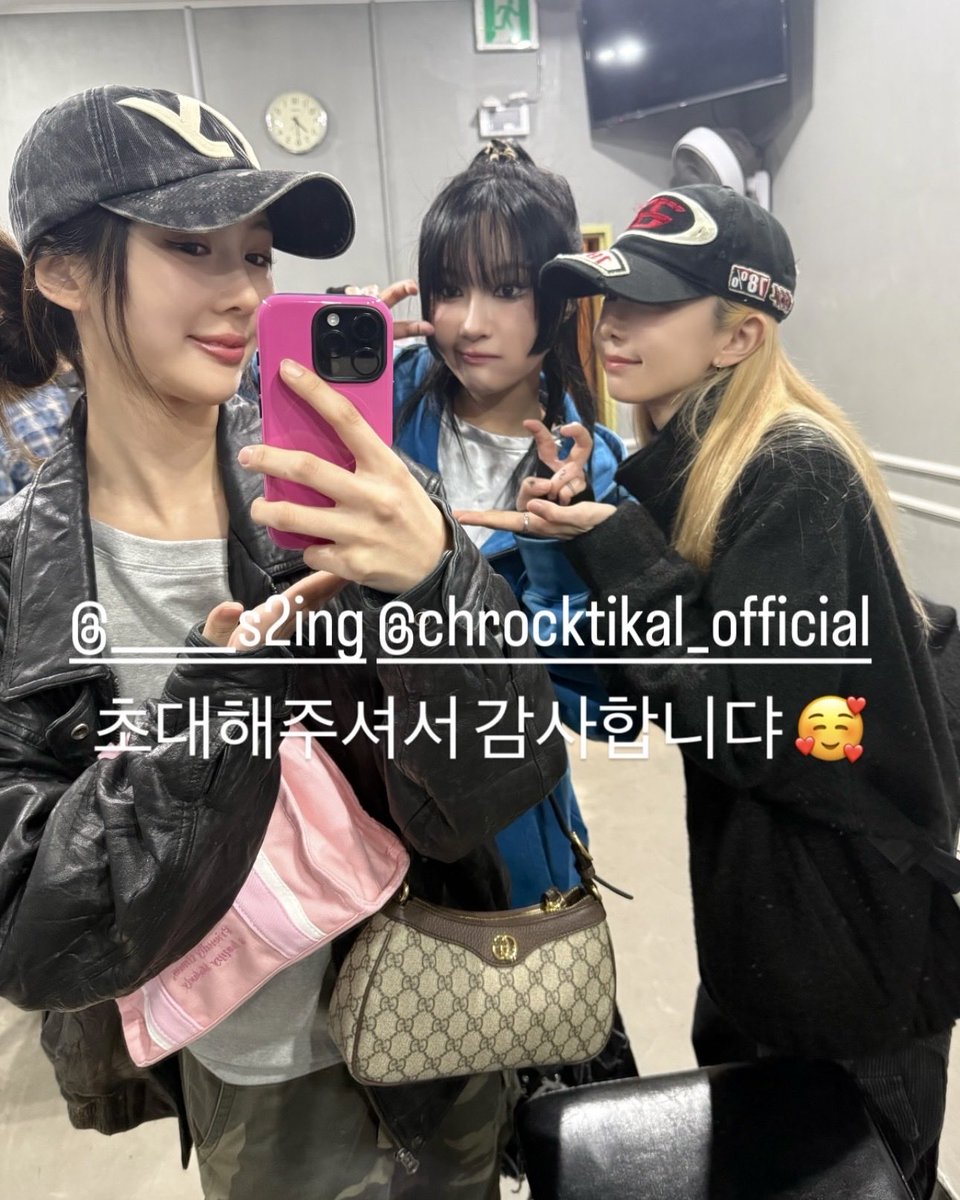 dee 🍬 tweet media