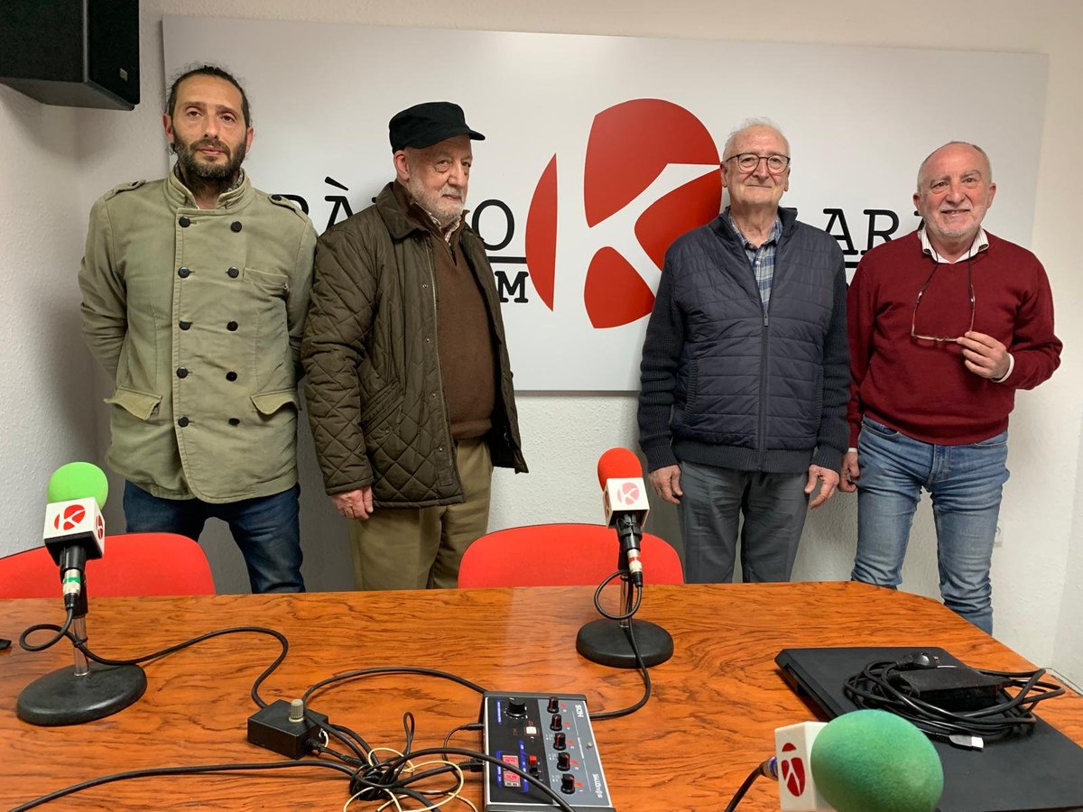 Enllaç al programa del 27/3 d'Un Debat de País de <a href="/radioklara/">Ràdio Klara 104.4 FM València</a>, on parlem de la guerra a l'Orient Mitjà amb pacifistes d'origen valencià, libanés i palestí: Blai Ortega, Riad Lakkis i Daud Marwan, enfocant-ho des d'un punt de vista diferent.
No t’ho perdes!
go.ivoox.com/rf/170905901