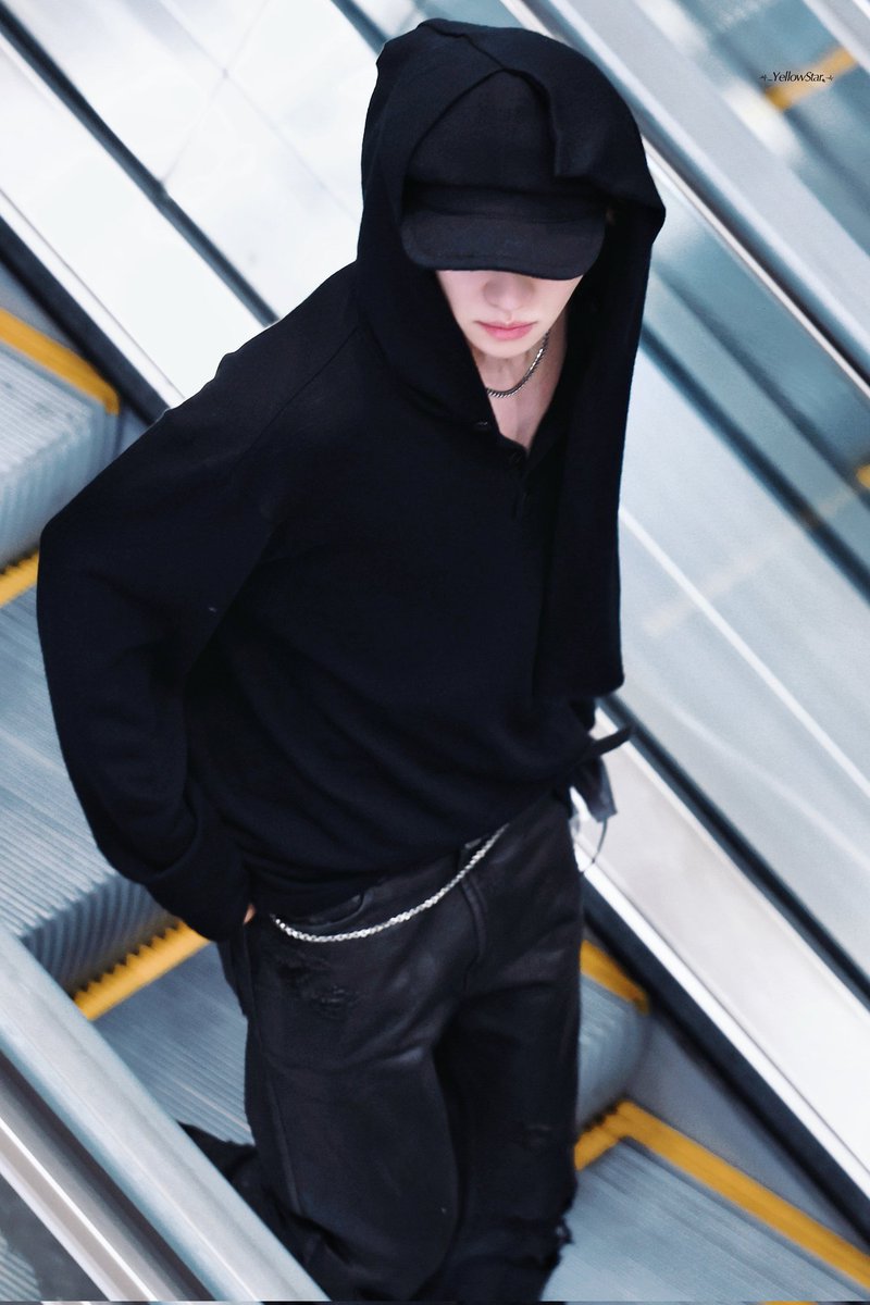 _YellowStar tweet media