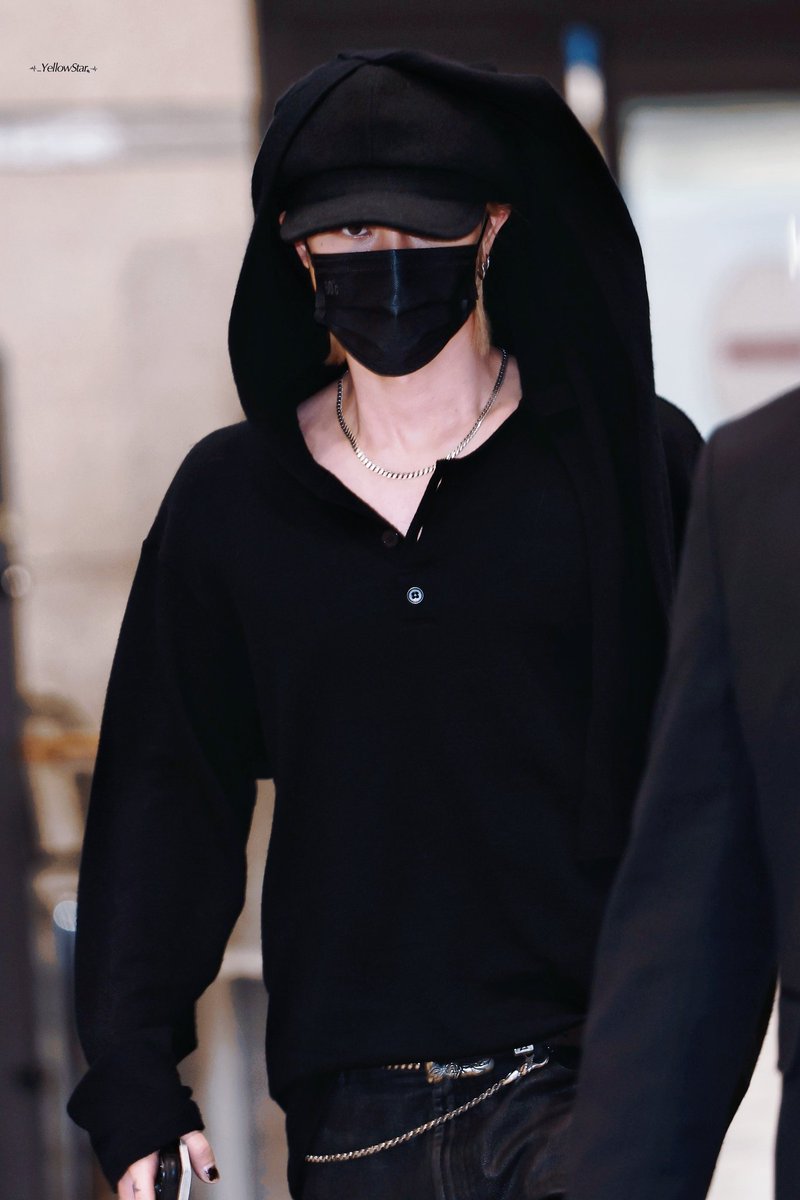 _YellowStar tweet media