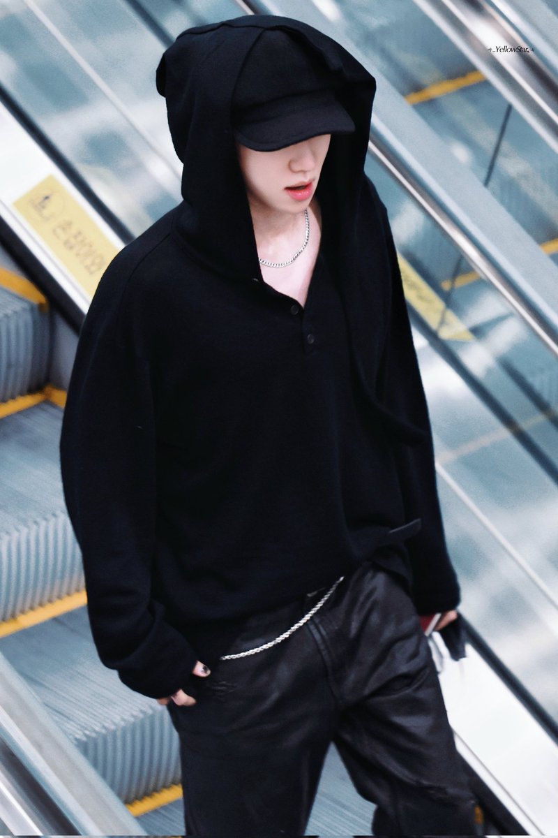 _YellowStar tweet media