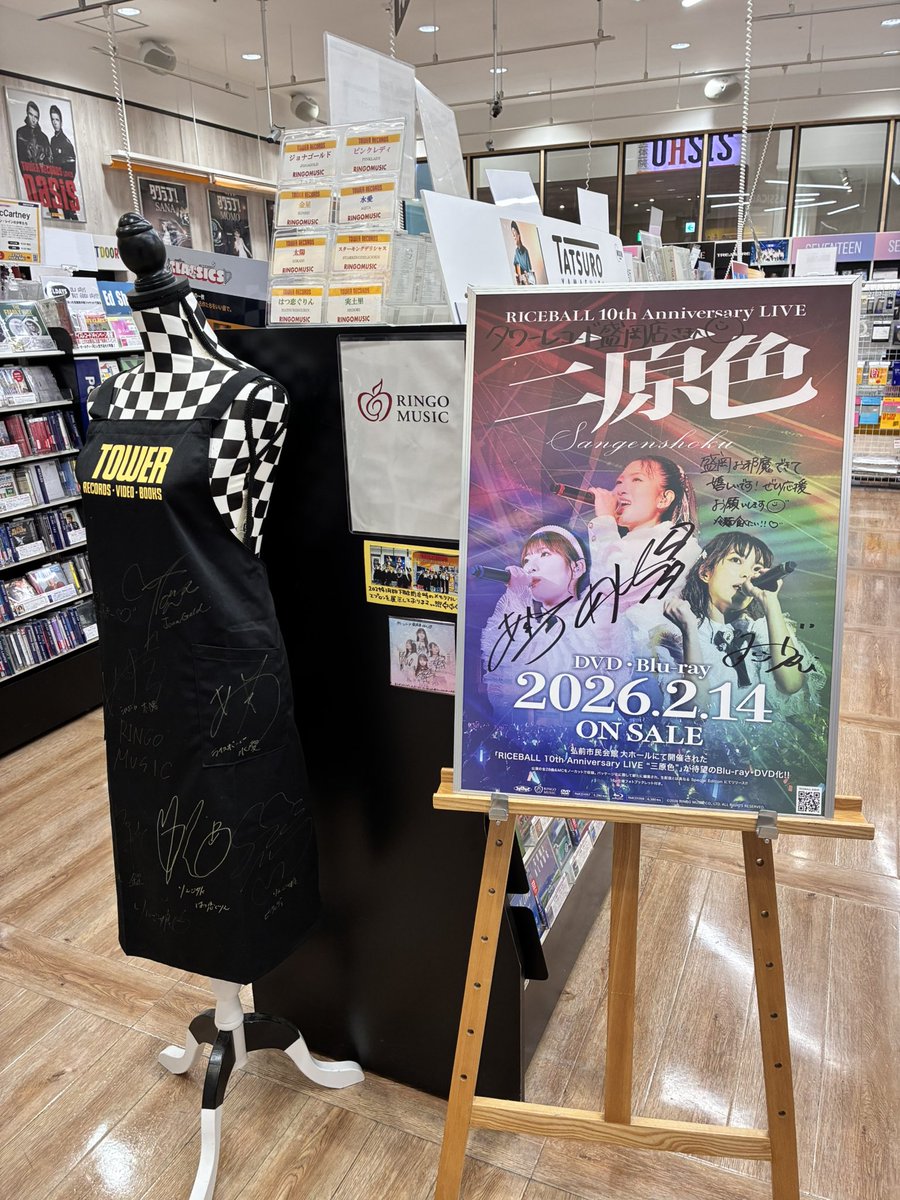 こみつ tweet media