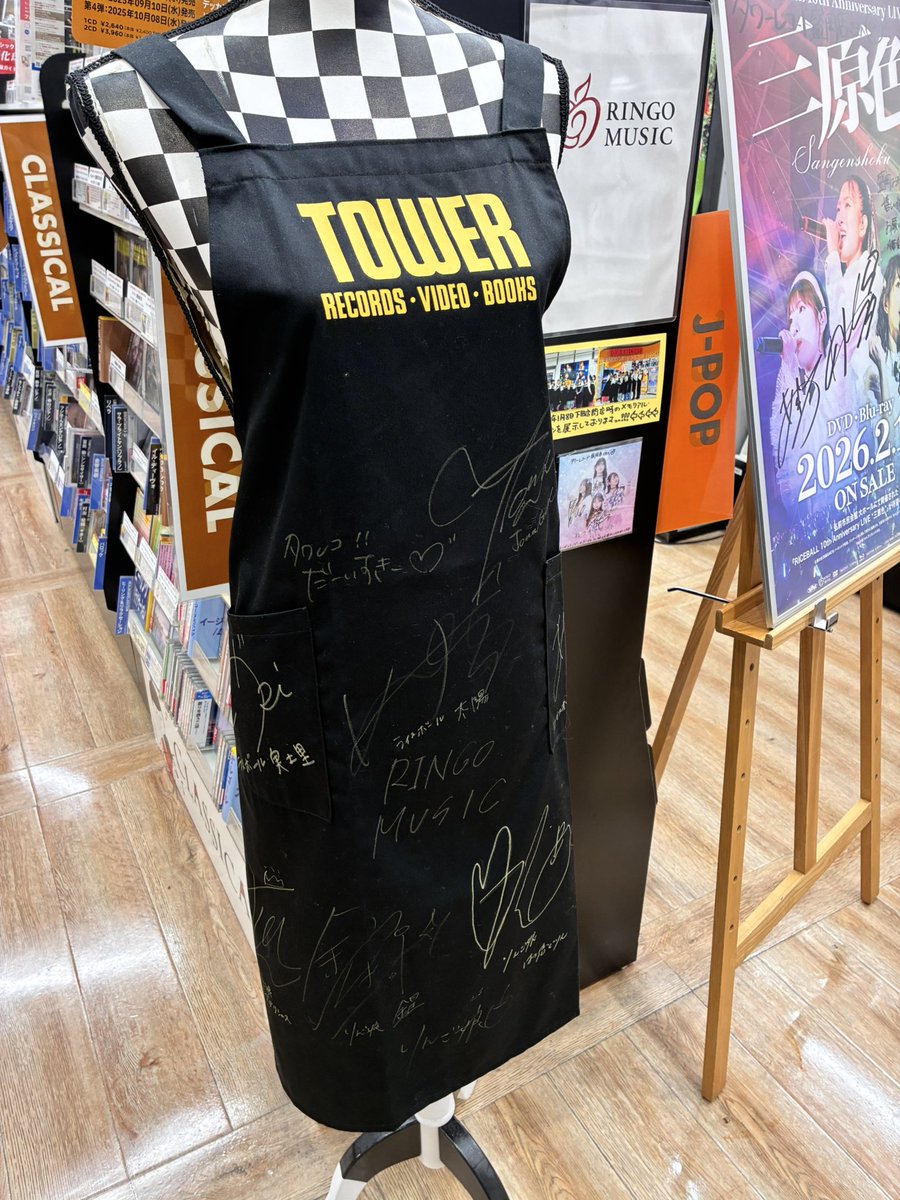 こみつ tweet media