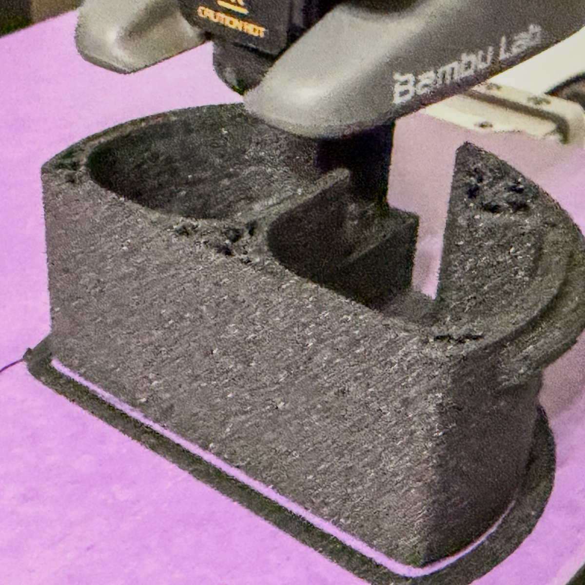 おやぶん tweet media