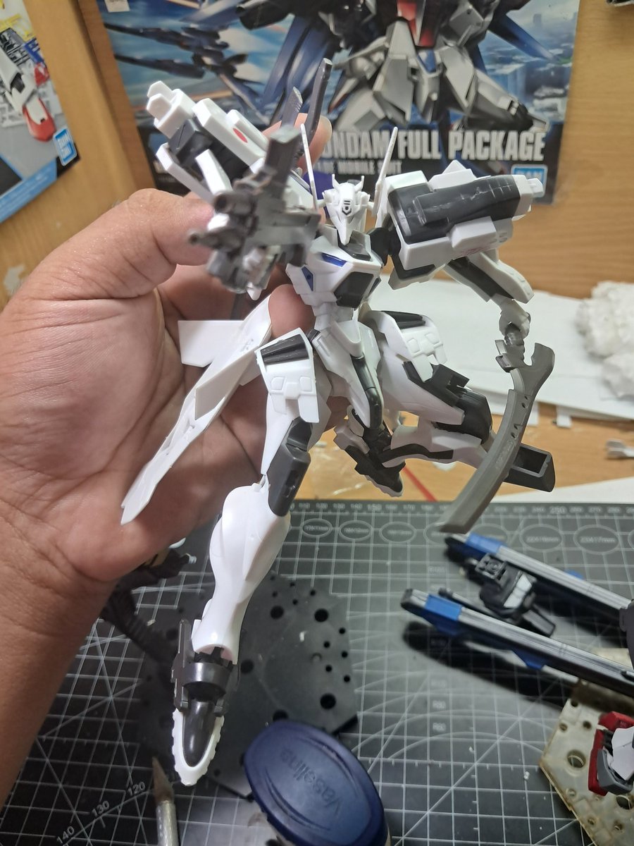 Leopardzero00's tweet image. #Kotobukiya 
#MuvLuv
#マブラヴ
#Plamo

Since I fixed the joint issues, I've found posing the plastic models to be more fun.