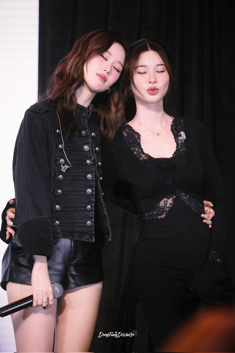 eastern0122's tweet image. 260328 😘😘
@janeeeyeh
@Kaosupassara9

#KaojanejanekaoFMinMacau
#เก้าเจนเจนเก้า
#KaoJaneJaneKao