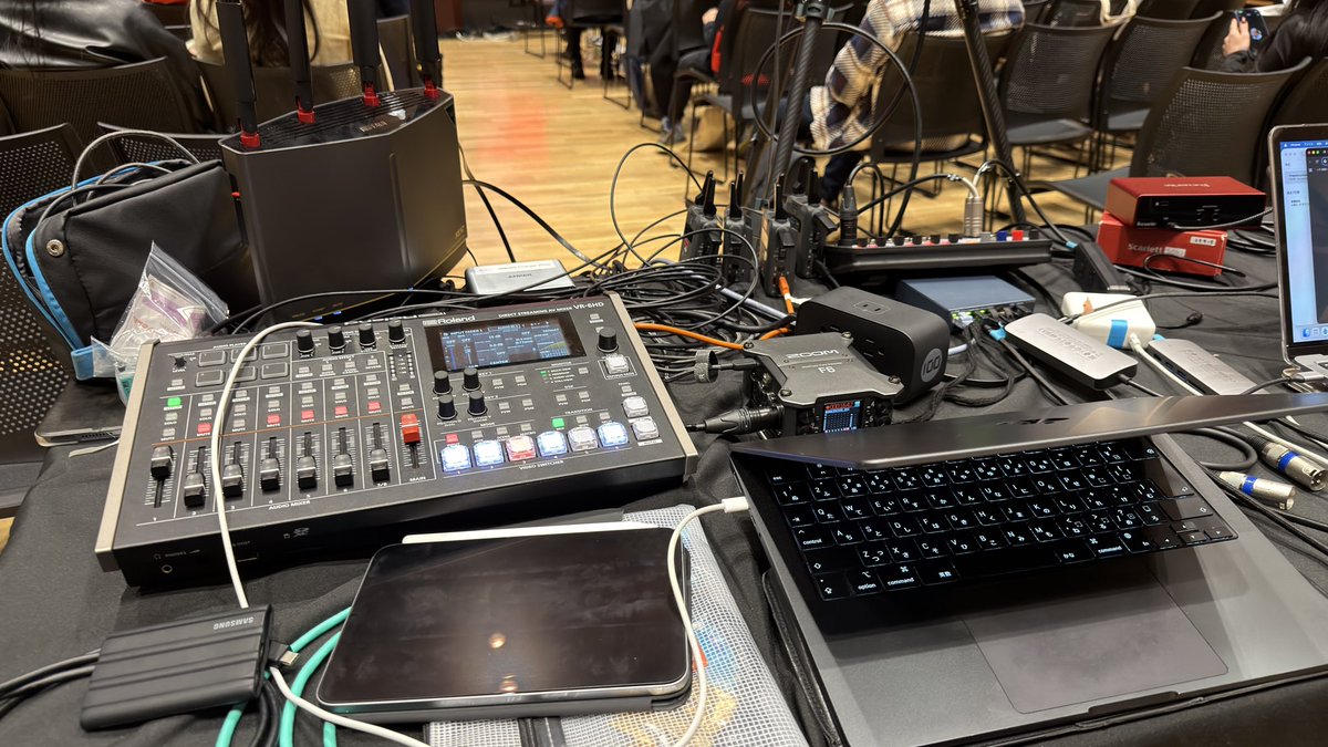 A_Sato_iU's tweet photo. #TEDxInnovationU のテクニカル
いつもより動きまくりでした
DJIの無線伝送が安定してて好印象
#ntstreaming https://t.co/FfCXLyMyRQ