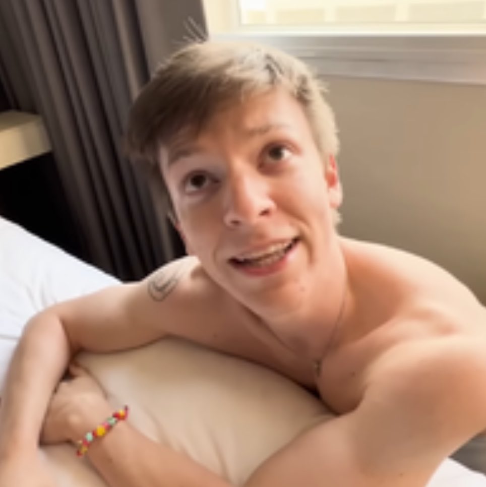 jerkiana tweet media