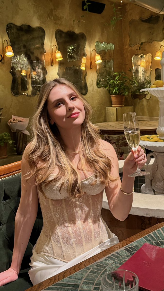 окріп tweet media