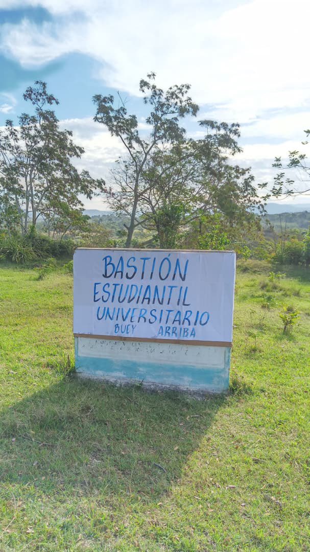 JocBrunet's tweet photo. Los Escenarios Docentes Municipales pertenecientes a la @UCM152098 realizaron exitosamente el Bastión Estudiantil Universitario 2026

#100AñosConFidel
#BastiónUniversitario2026 https://t.co/9v5028CSxu