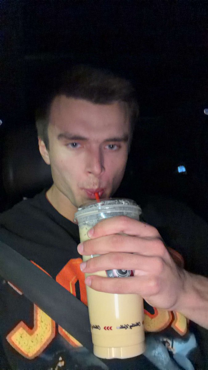 Daddimoose tweet media