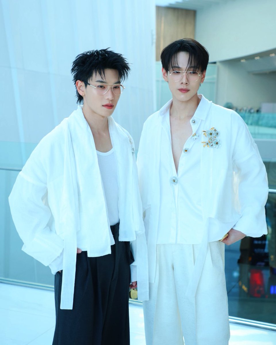 OPEN LABEL tweet media