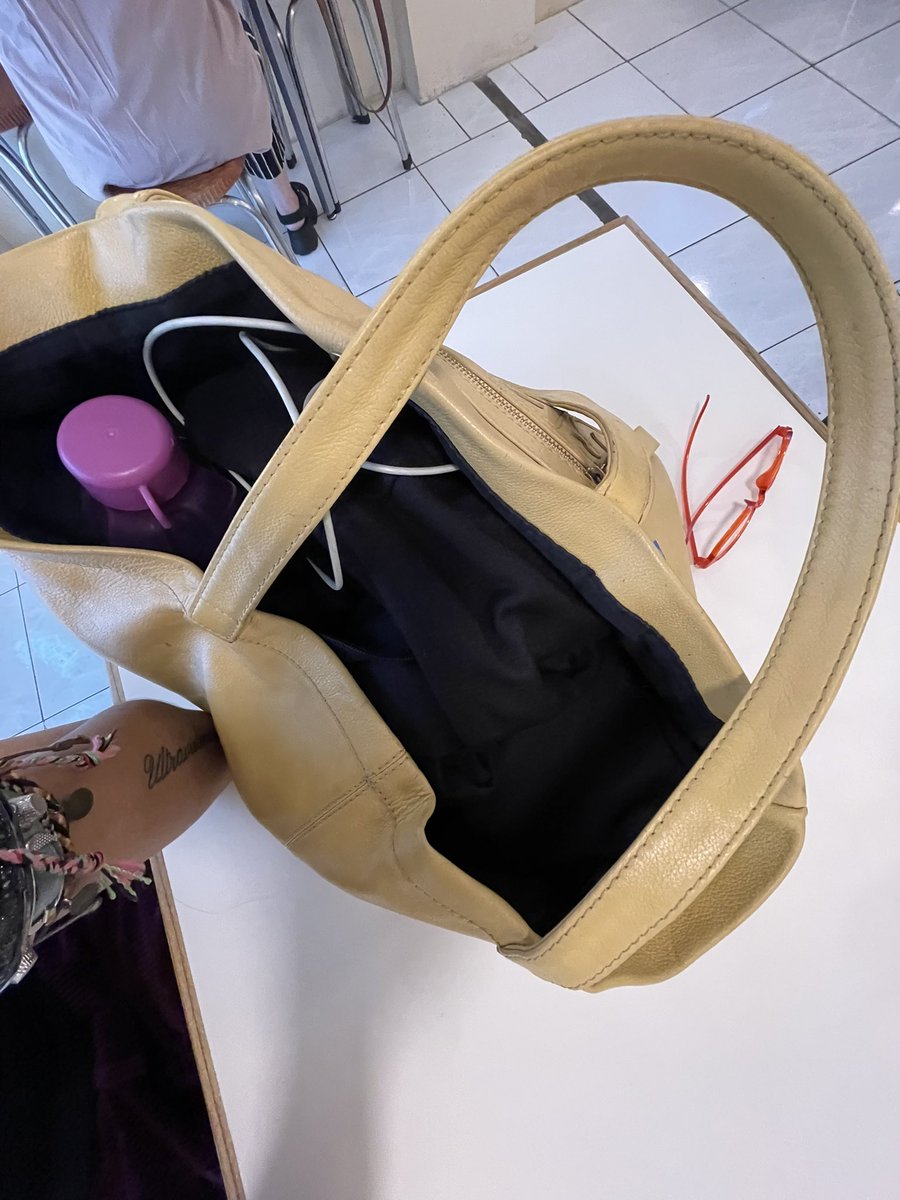 iritasi saraf☹️☹️☹️ tweet media