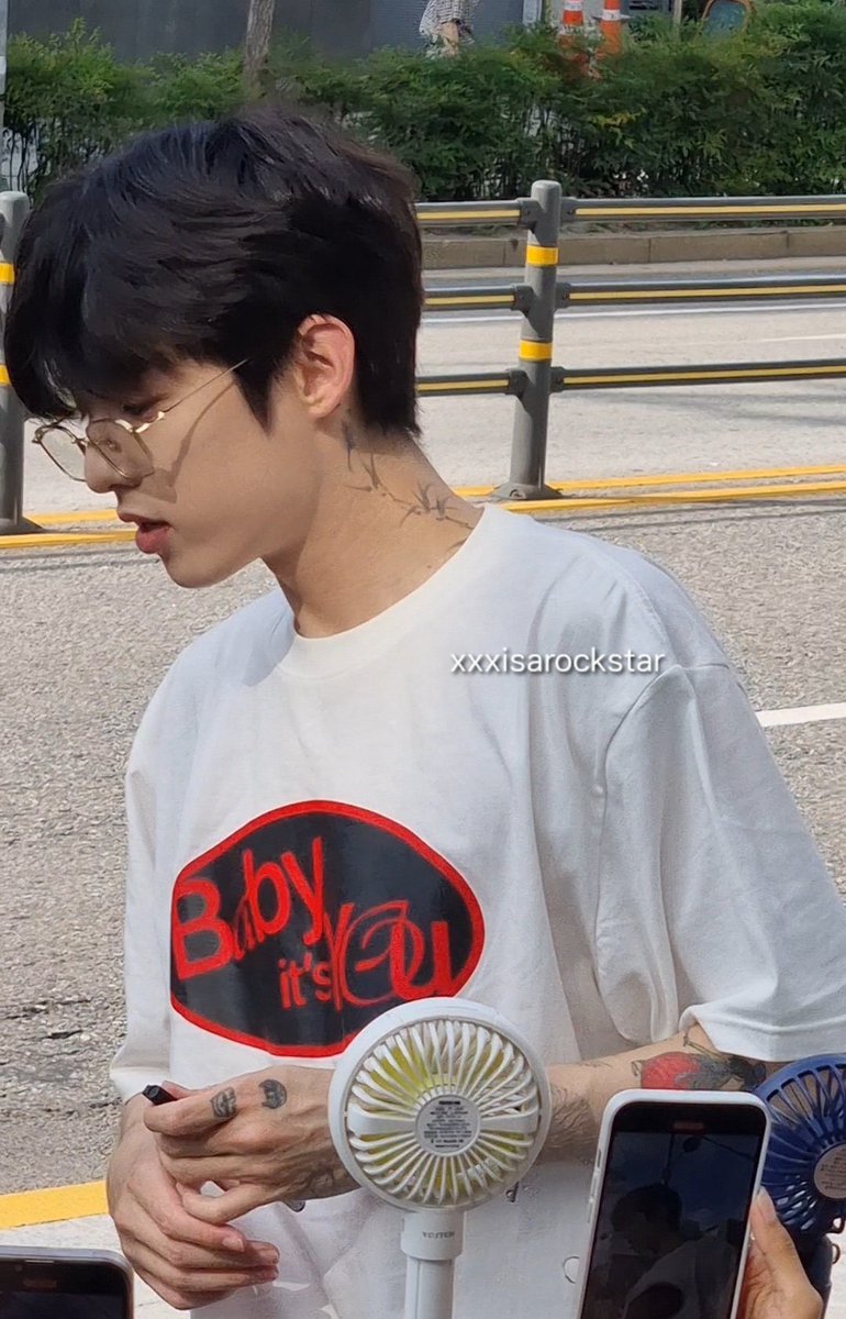 이제¹ᐟ⁹ tweet media