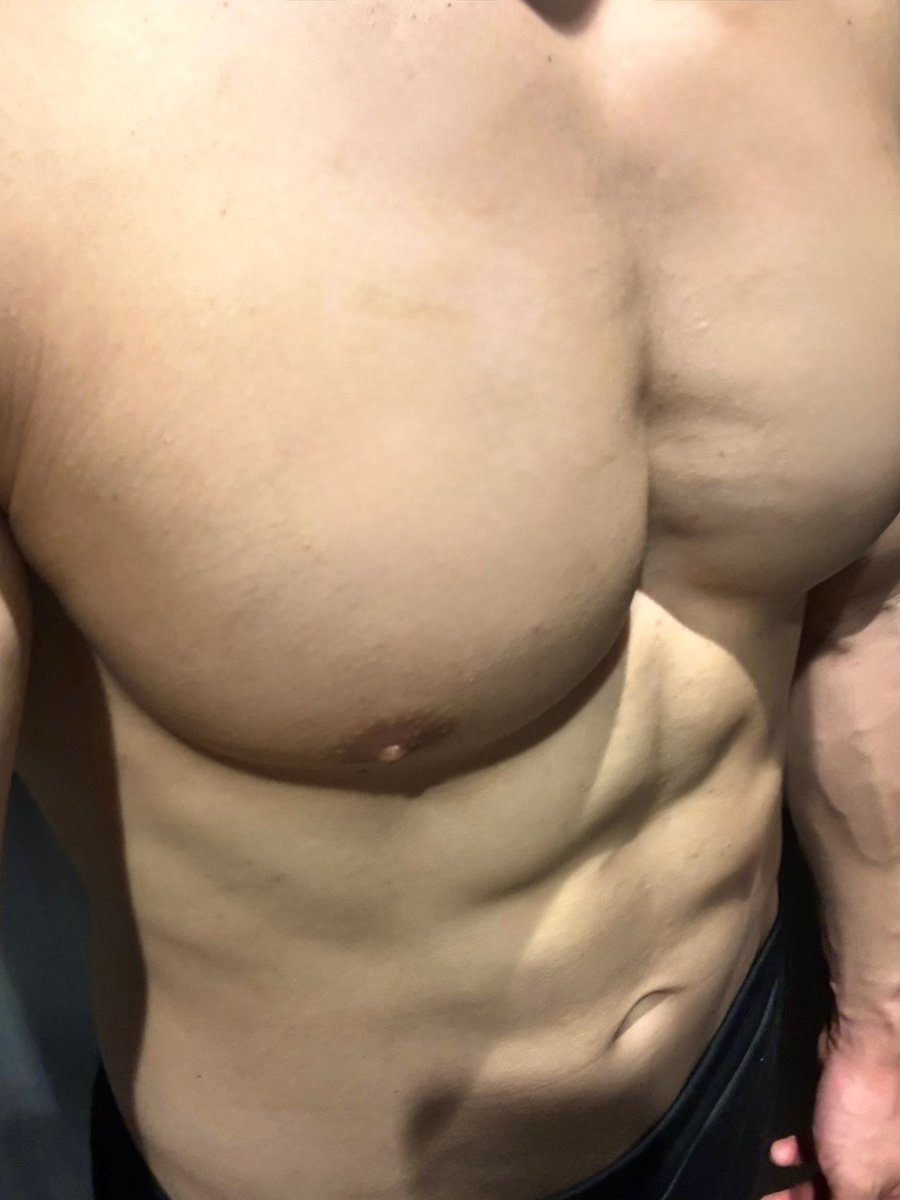 せいせい tweet media