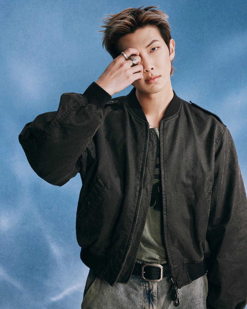 RAPMONTSER's tweet photo. Caught on GQ exclusive scene. https://t.co/PQrTakcX1i