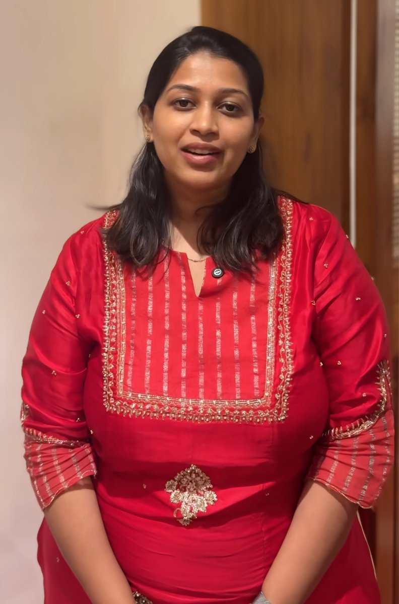 Incensible7's tweet photo. பழுத்த கனியின் கனமும், தளர்வான அழகும் கொண்ட ஊஞ்சல் ஆடும் கொங்கைகள்.🥭🥭 https://t.co/AlX7gZ64e0