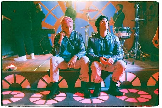 TinyMoon |-/ ALWAYS |-/ tweet media