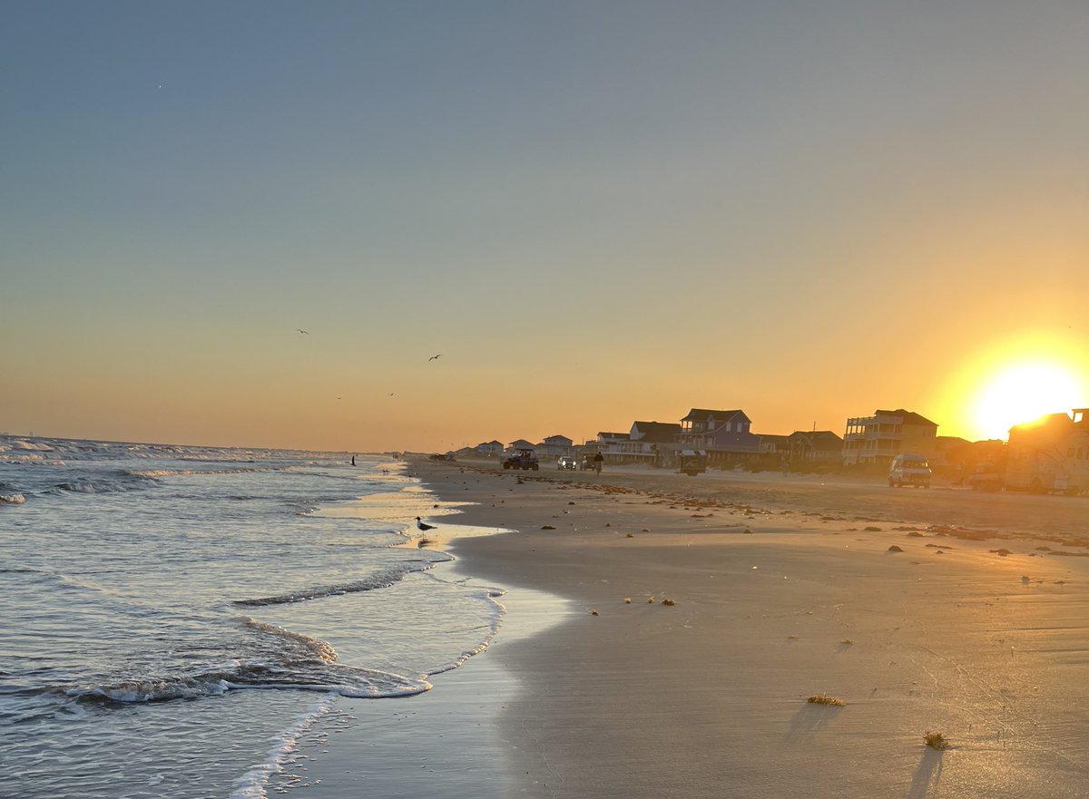 𝐌𝐨𝐦𝐦𝐲 𝐂𝐥𝐨 tweet media