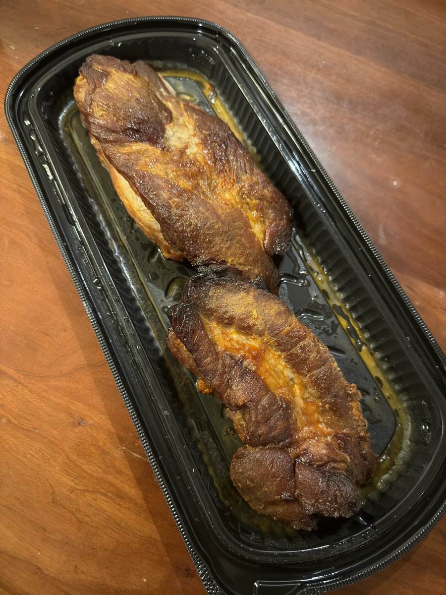 38Vi1's tweet image. 夜飯は、昨夜Costcoで購入した広東風チャーシューと炊き立てご飯🍚
ご馳走様でした😋

#Costco
#焼豚
