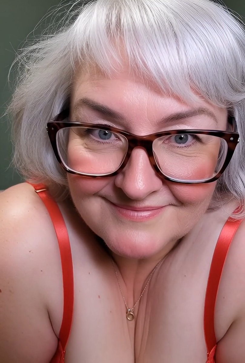 British MILFs and BBWs 🇬🇧 tweet media