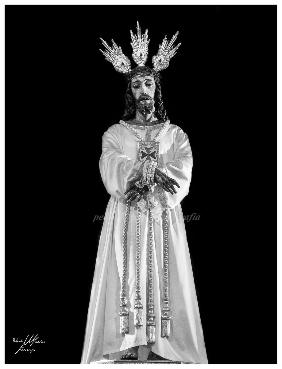 Sentir Pasión

#RutasFotográficas
#Málaga
#Cautivo
#FotografíaCofrade
#FotografíaEnByN
#Marzo2026