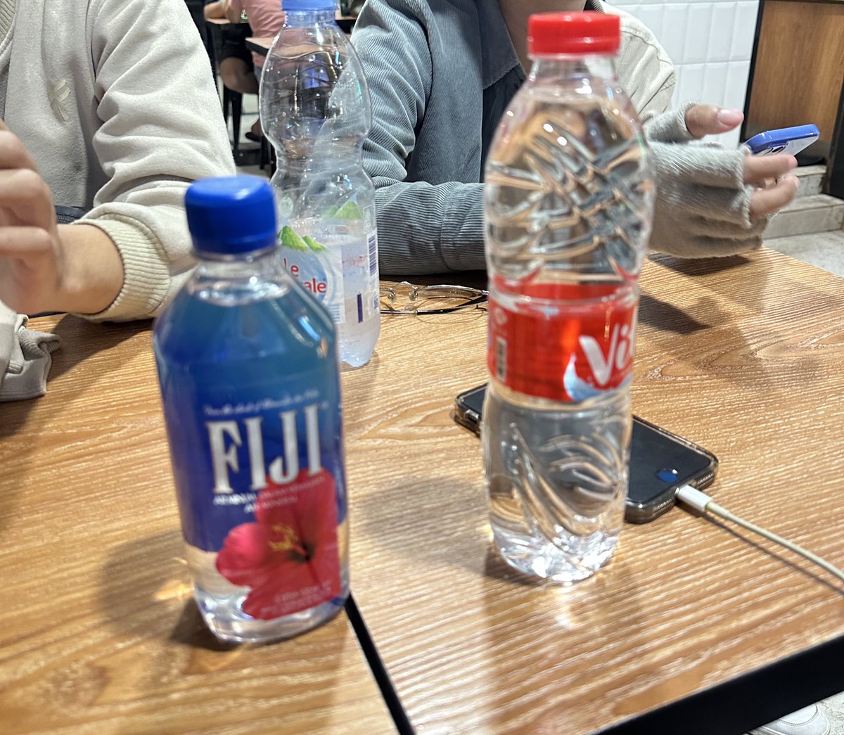 aaron🐝 tweet media