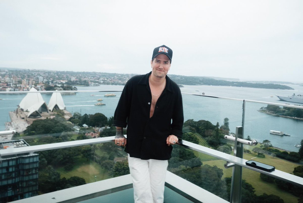 RushNicoo's tweet photo. Nuevas Fotos de 
Logan Henderson
Dónde Dice
"3 Noches En Australia

Sydney
Brisbane
Melbourne

¡Demasiado Fácil!"
😉😉🎶🎶 #loganhenderson
#bigtimerush #australia
#nicoorusher2426 https://t.co/2hH4sAWKAr
