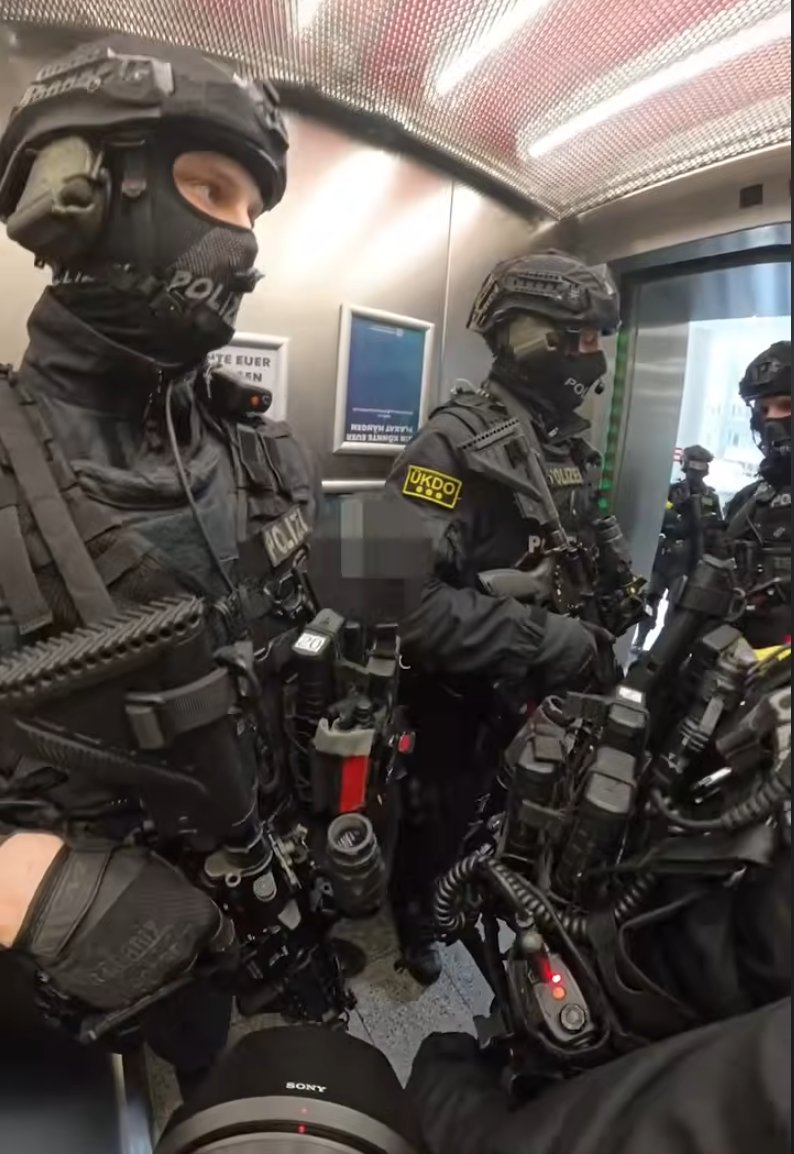 miluniposting tweet media