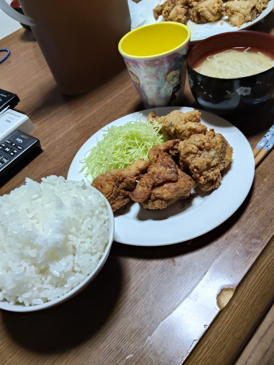 FasDCes58XiNFS1's tweet photo. 今日は稽古の後、一日遅れだけど妻の誕生日を祝いリクエストの唐揚げを調理。
妻子ともに好評を頂きありがたい限り。
剣道や夜勤混じりの不規則勤務をいつも支えてくれている妻に感謝の形を示せたのなら幸いである。

貴女のおかげで、我が家は守られています。いつもありがとう☺️ https://t.co/bstlZQJ1GQ