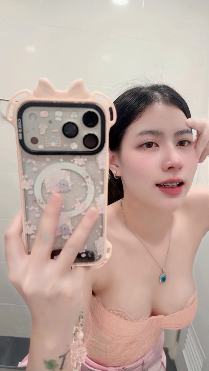 Star Bunny tweet media