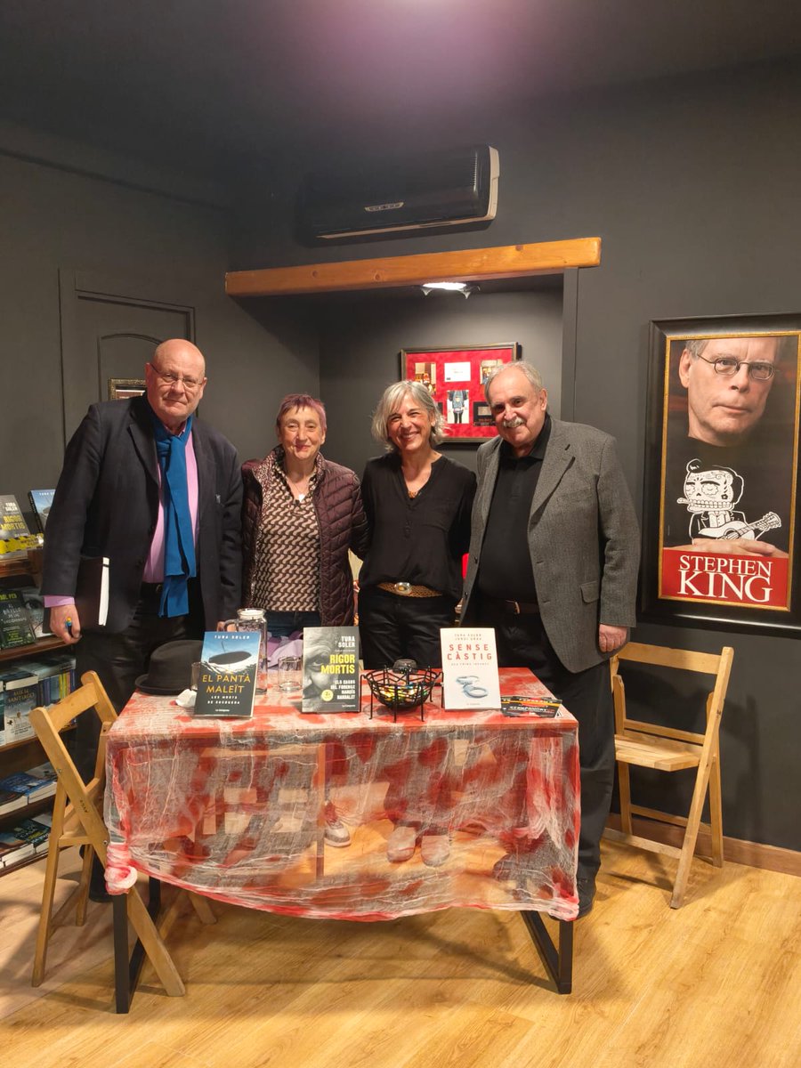 Derry Books tweet media