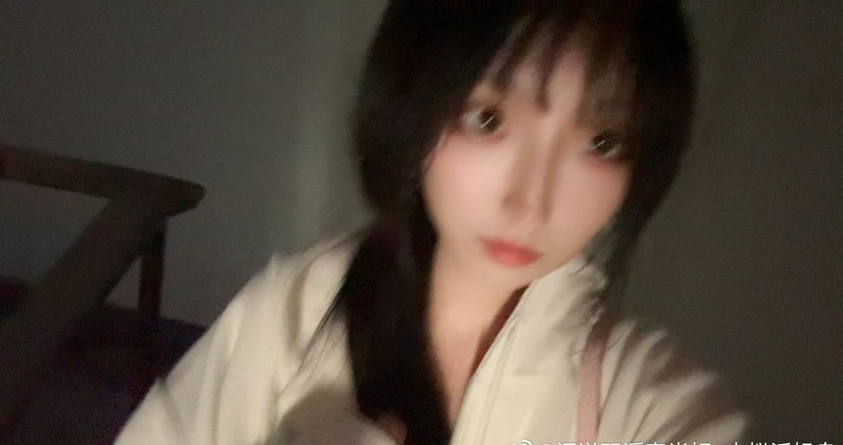 #意淫 #反差 #女大 #骚逼 #射屏 这种骚逼让鸡巴插进嘴里就舒服了