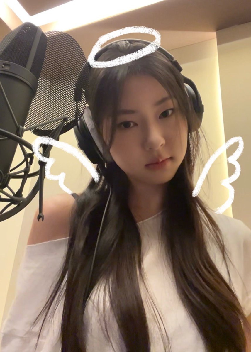 aanniiioos tweet media