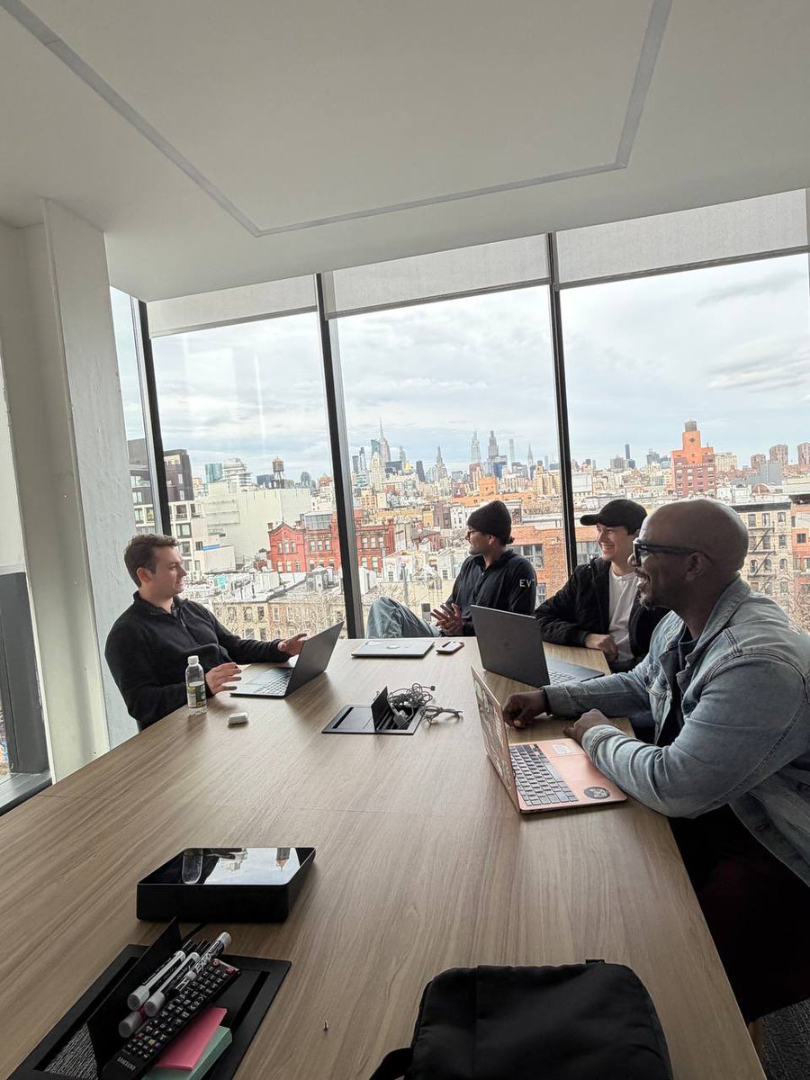 MaknBank tweet media