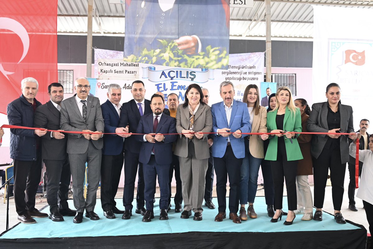 Sarıçam Kaymakamlığımız ve İlçe Milli Eğitim Müdürlüğümüz iş birliğiyle hayata geçirdiğimiz; Sarıçamlı kadınlarımızın emeğiyle hayat bulan, alın terinin değere dönüştüğü “El Emeği Ürünler Pazarı’nın” açılışını Orhangazi Mahallesindeki Kapalı Semt Pazarımızda gerçekleştirdik.